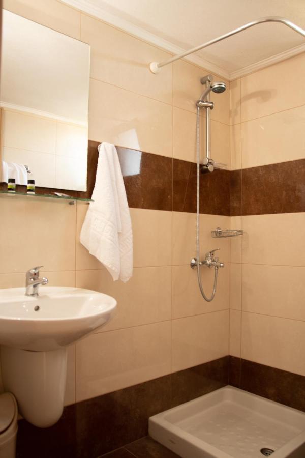 De La Plage Hotel Koroni Extérieur photo