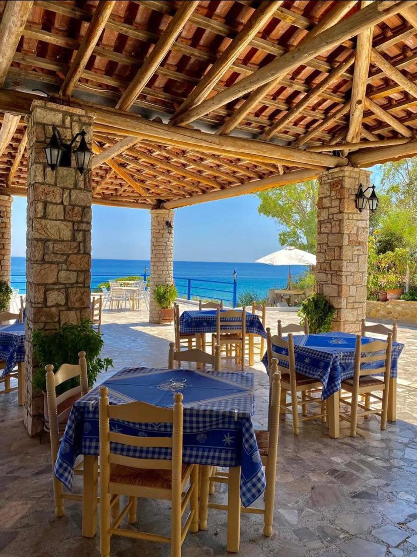 De La Plage Hotel Koroni Extérieur photo